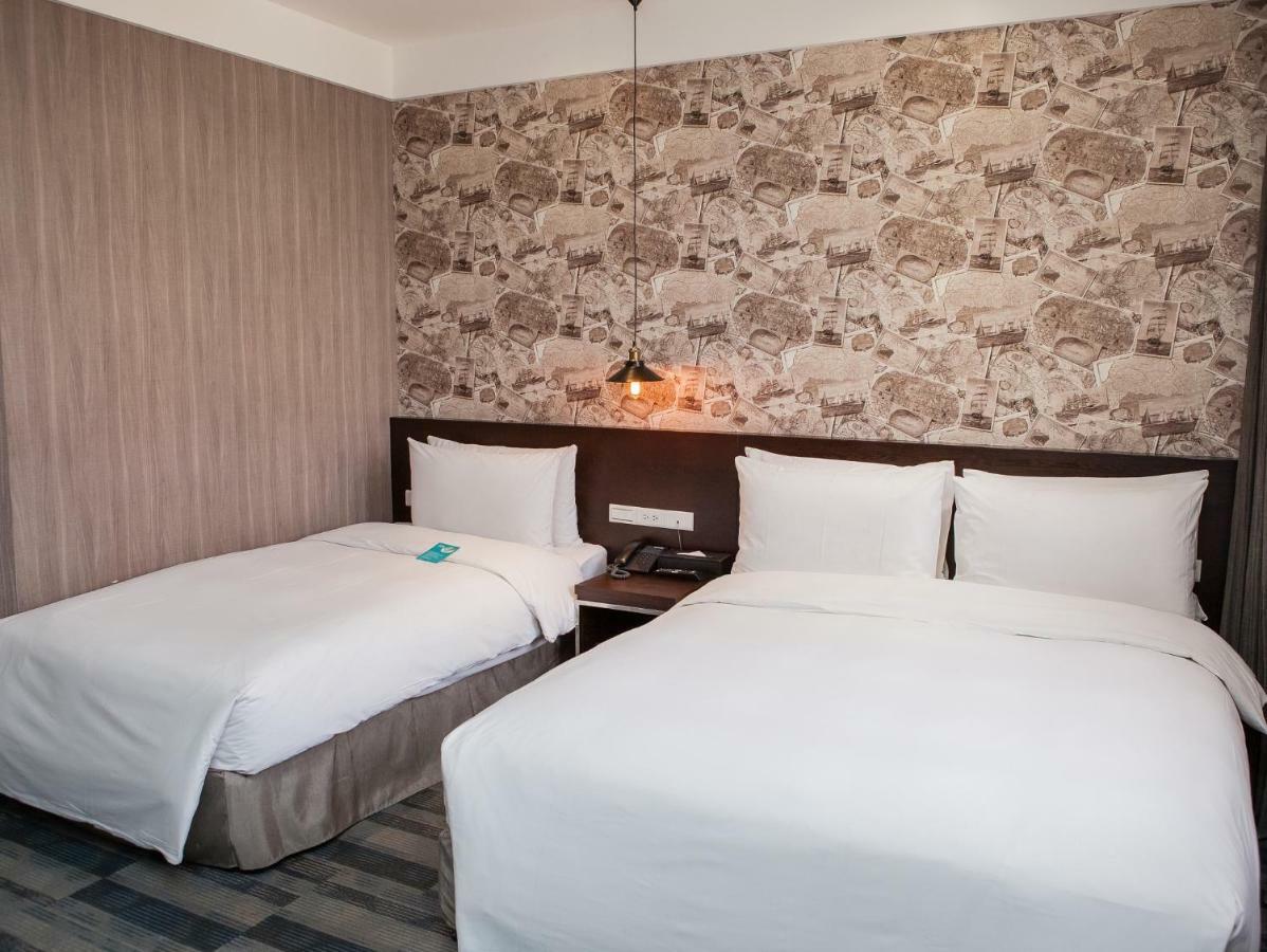 Khan Hotel Каосюн Екстериор снимка
