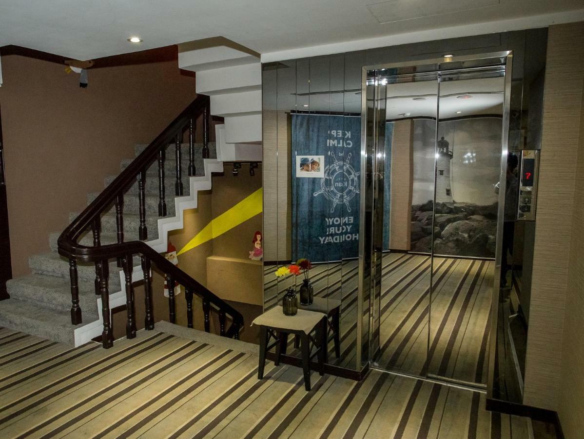 Khan Hotel Каосюн Екстериор снимка