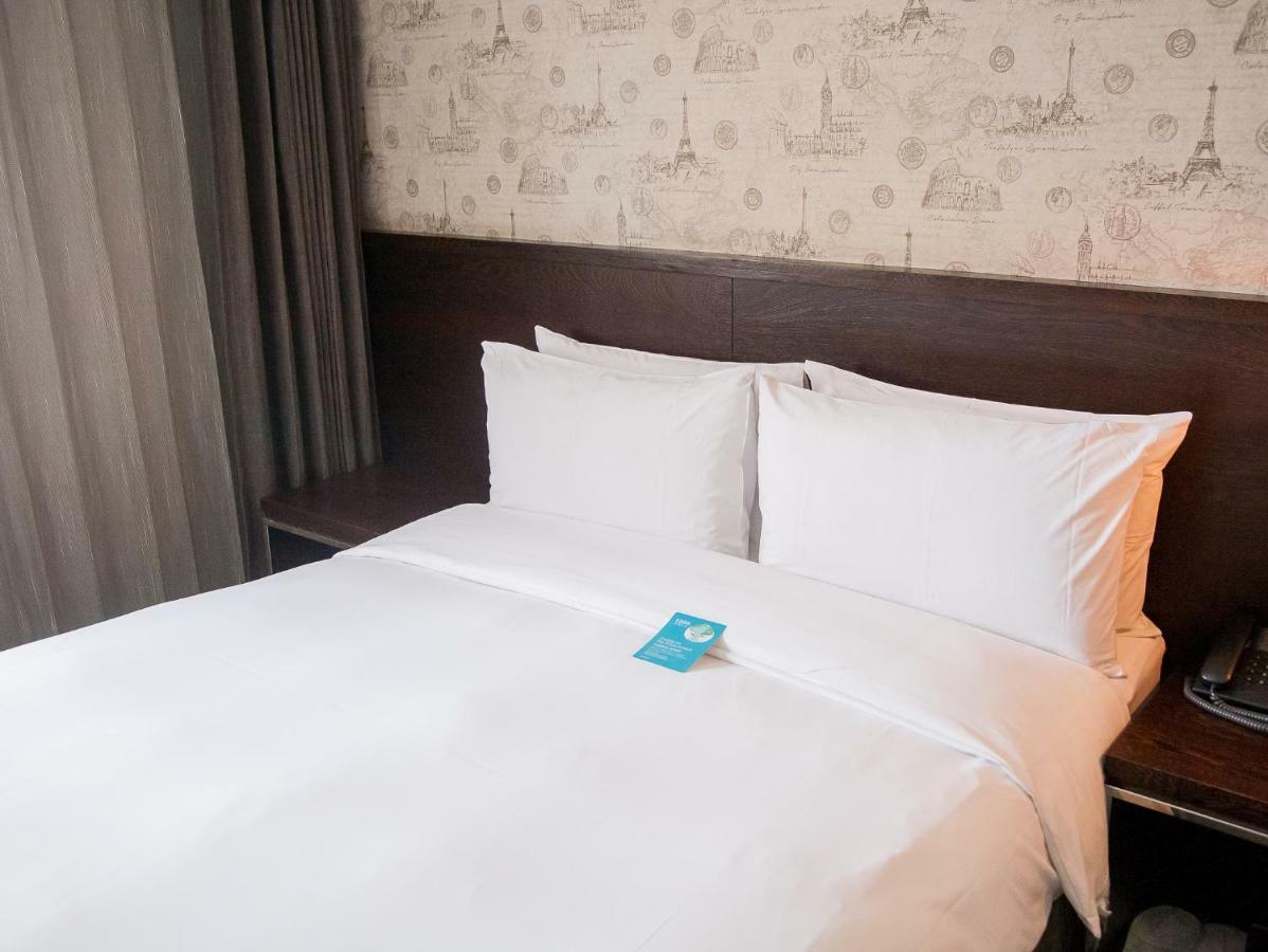 Khan Hotel Каосюн Екстериор снимка