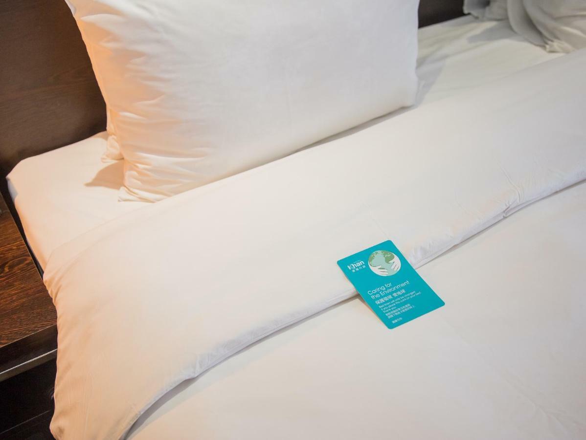 Khan Hotel Каосюн Екстериор снимка